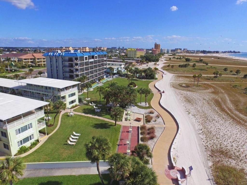 Tropic Terrace #41 - Beachfront Resort St. Pete Beach Zewnętrze zdjęcie